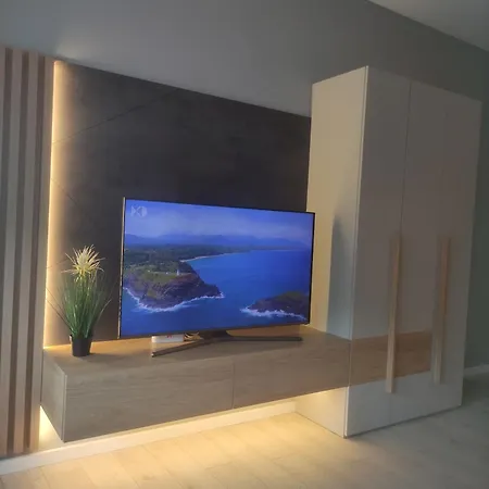 Lux سوكو بانيا